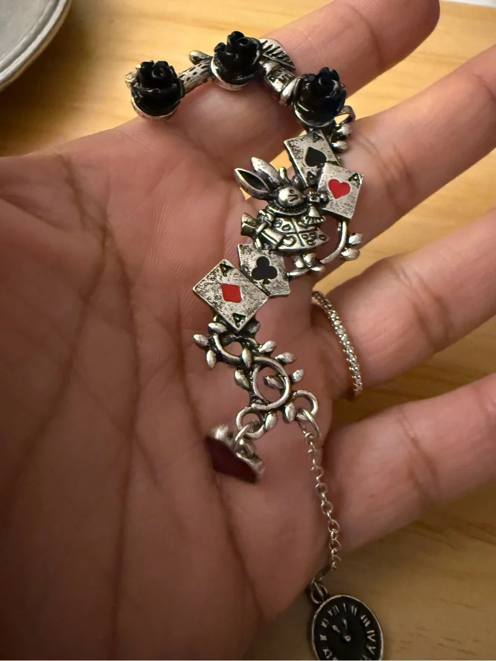 “Hot Topic” Silver Ear Cuff Alice in Wonderland Official Lewis Carroll